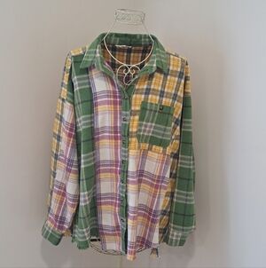 Easel Los Angeles Patchwork Plaid Flannel Button-down Shirt/Shacket, Size Large.